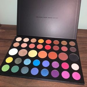 The Morphe x James Charles Palette